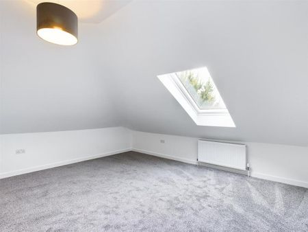 3 bedroom flat to rent - Photo 3