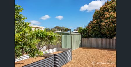 Well-Kept Home with 9 x 6 shed! - Photo 2