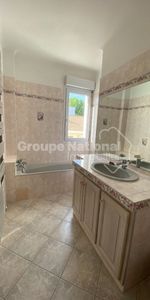 Arles trinquetaille T2 de 53m2, avec terrasse, cave., - Photo 3
