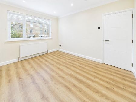 2 bedroom maisonette to rent - Photo 5