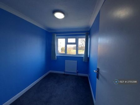 4 bedroom terraced house to rent - Photo 3