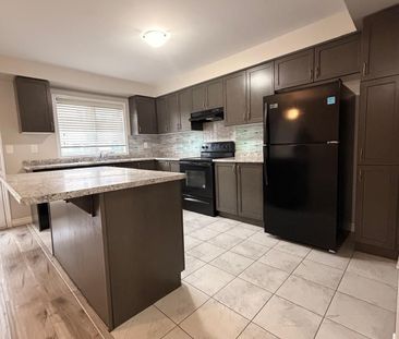 For Lease - 98 Benhurst Crescent, Brampton, Ontario - Photo 3