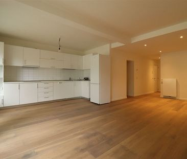 Gelijkvloers appartement met tuin - Photo 2