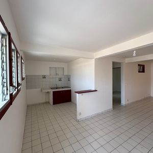 Fort de France - Appartement - F2 - Photo 2