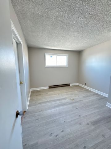For Lease - 668 Lalonde Street Unit# 1, Clarence-Rockland, Ontario - Photo 5