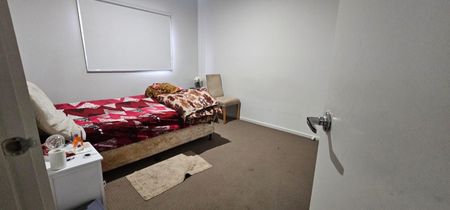 Prime Location! - Photo 2