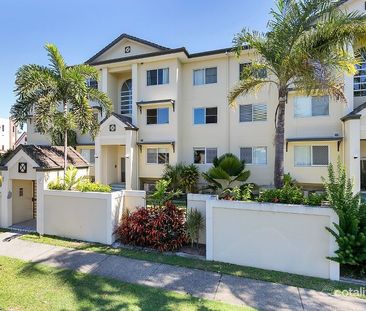 Lifestyle Living Near the Esplanade - Photo 2