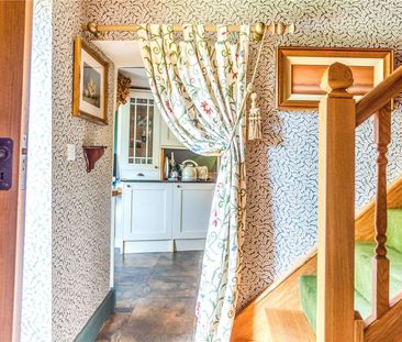 Wonderful Two Bedroom Cottage located in Stow-on-the-Wold. - Photo 1