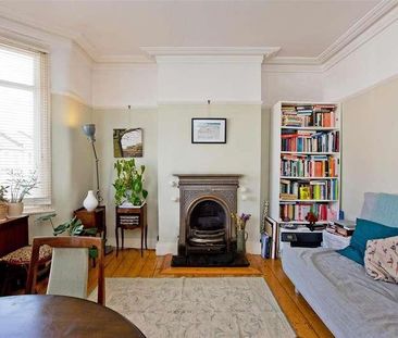 Knotts Green Road, Leyton, E10 - Photo 1