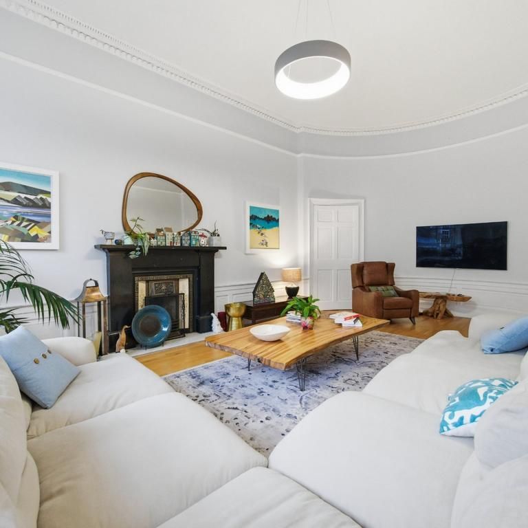 5 bedroom house to rent - Photo 1