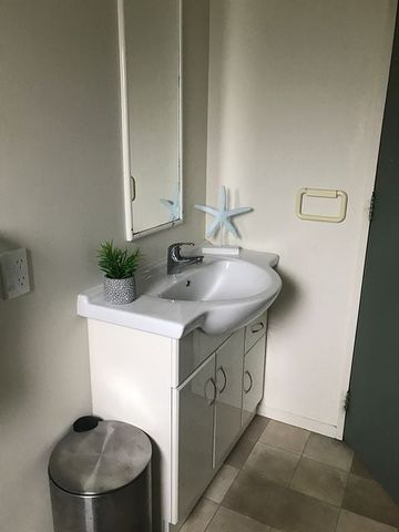 Very tidy one bedroom studio - Photo 4