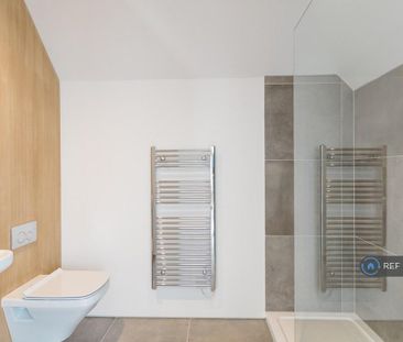 2 bedroom penthouse to rent - Photo 1