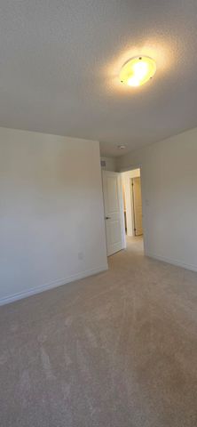 For Lease - 34 Hillcroft Way, Kawartha Lakes, Ontario - Photo 4