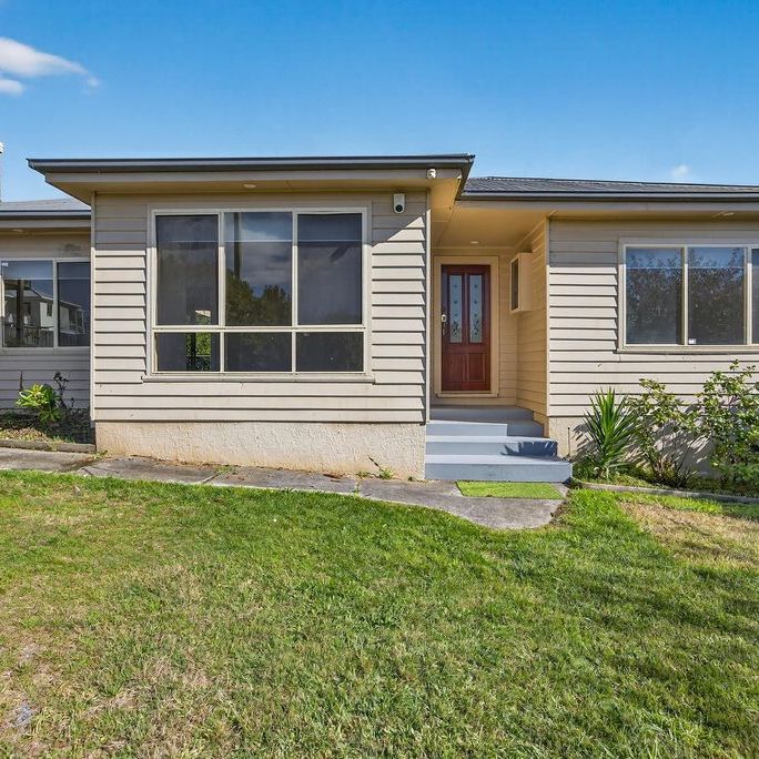 Spacious Comfortable family home - Photo 1