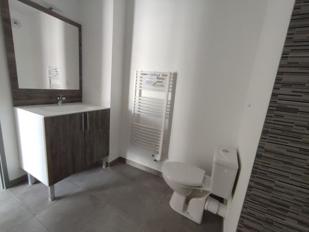 Location Appartement 2 pièces 44m² NIMES 30000 - Photo 5