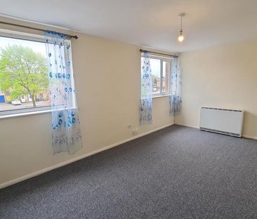 3 bedroom flat to rent - Photo 1