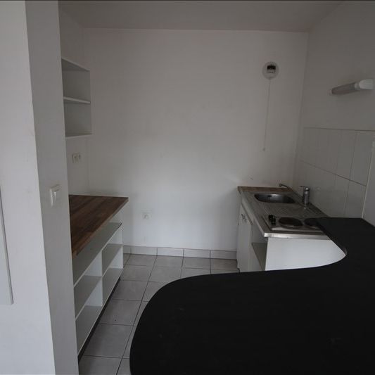 Location Appartement 1 pièce 36m² - Photo 1