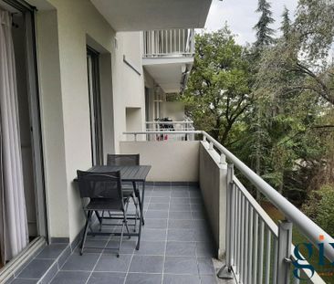 Location MEYLAN T1 meublé 30 m² avec grand balcon - Photo 1