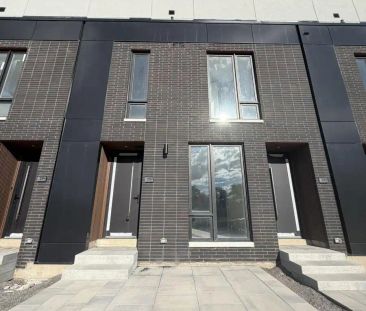 282 ELLIS AVENUE — 1 Bedroom - Photo 1