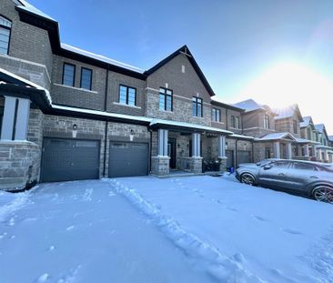 For Lease - 21 Viola St. Street, East Gwillimbury, Ontario - Photo 2