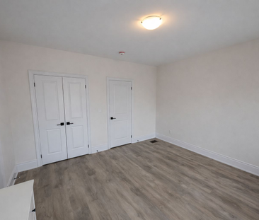 For Lease - 23 Paradox Street, Vaughan, Ontario - Photo 6