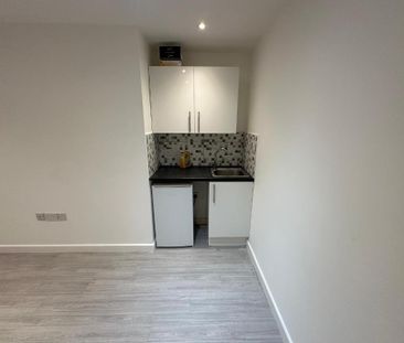 Studio to rent - Photo 5