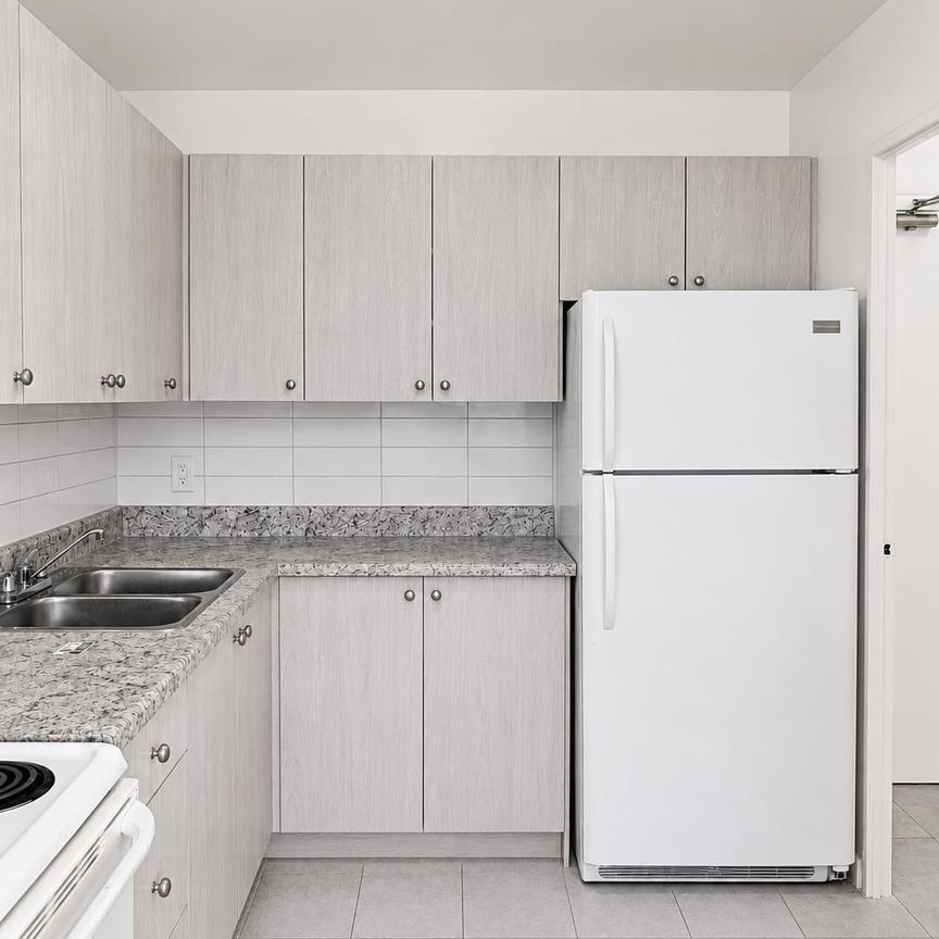 For Lease - 1901 Martin Grove Road Unit# 710, Toronto, Ontario - Photo 1