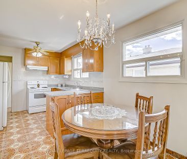 Semi-Detached Home For Lease | W8123460 - Photo 4