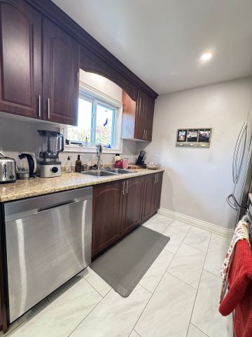 For Lease - 123 Wilson Drive, Milton, Ontario - Photo 3