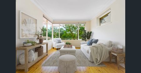 Beautifully presented light filled home - Photo 4