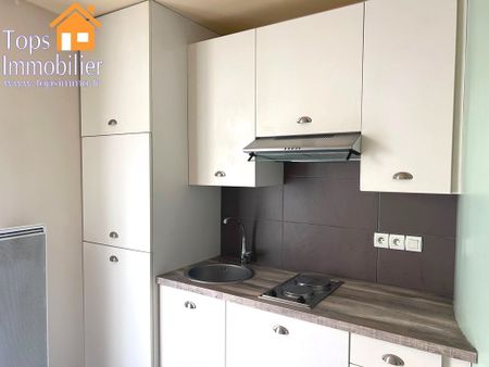 Location Appartement 1 pièce 16m² VILLEFRANCHE DE ROUERGUE 12200 - Photo 4