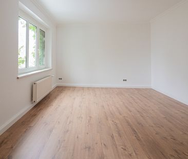 Ihr neues Zuhause im kleinen Mehrfamilienhaus mit großen Balkon und... - Photo 1