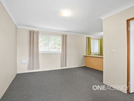 NEAT AND PRACTICAL UNIT - Photo 2
