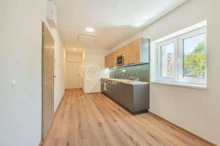 Pronájem kompletně zrekonstruovaného bytu 2+kk (70,07 m - Photo 3