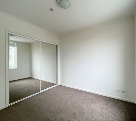 107/79 Whiteman Street - Photo 4