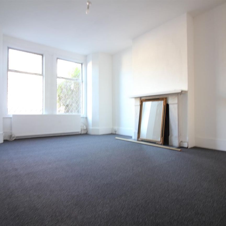 Ferme Park Road, Crouch End, London - Photo 1