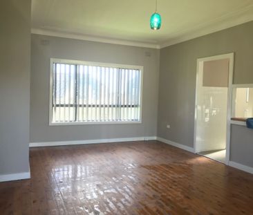 3 Bedroom Family Home - Photo 3