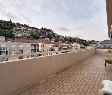 Location Appartement 4 pièces 100m² NICE 06000 - Photo 5