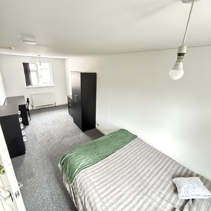Room in a Shared House, Greenhill Road, LE2 - Photo 1