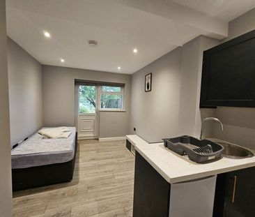 Studio Flat, Claremont Road, HA3 - Photo 1