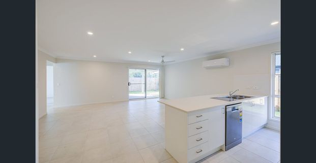Brand-New Family Home in Park Lane Reserve! - Photo 1