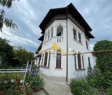 NOVISIMO-IMOBILIARE: VILA DE INCHIRIAT IN ZONA CENTRALA de inchiriat - Fotografie 6