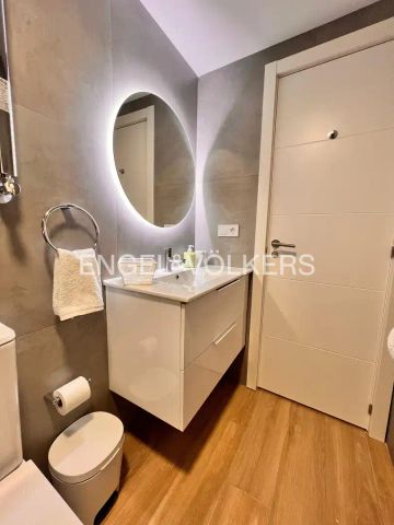 Apartamento de alquiler en Universidad - Malasaña - Photo 2