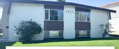 Beautiful 2 Story Home in Varsity! Great Location! 3 Bed/2 Full Bath! | 3 - 4835 Varsity Drive Northwest, Calgary - Photo 1