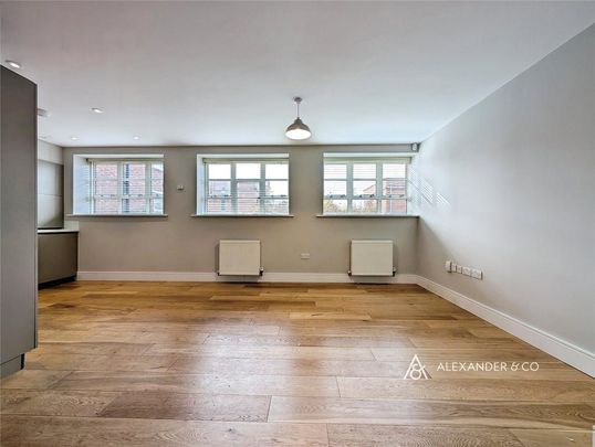 1 bedroom flat to rent - Photo 1