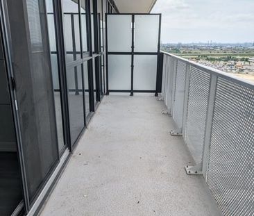 For Lease - 28 Interchange Way Avenue Unit# 1601, Vaughan, Ontario - Photo 6