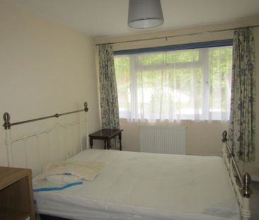 3 bed Semi-Detached - To Let - Photo 2