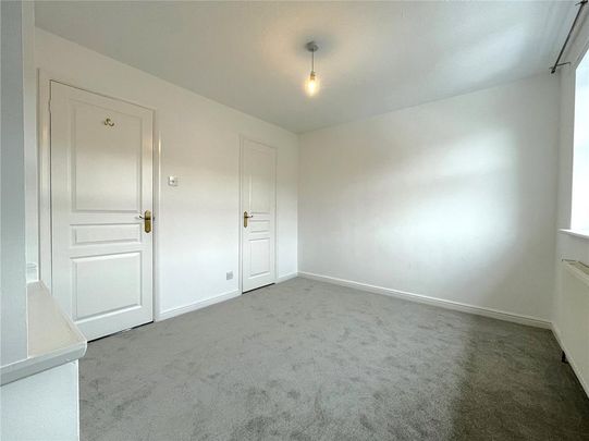 2 bedroom end of terrace house to rent - Photo 1