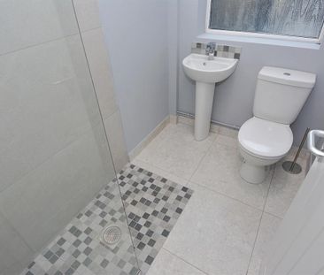 111 Donnybrook Street, Belfast BT9 7DE - Photo 4