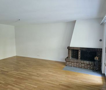 Grosszügige 2.5-Zimmerwohnung an zentraler Lage - Photo 1